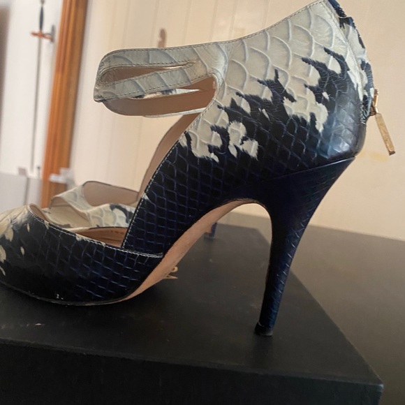Sexy python heels - Picture 1 of 4